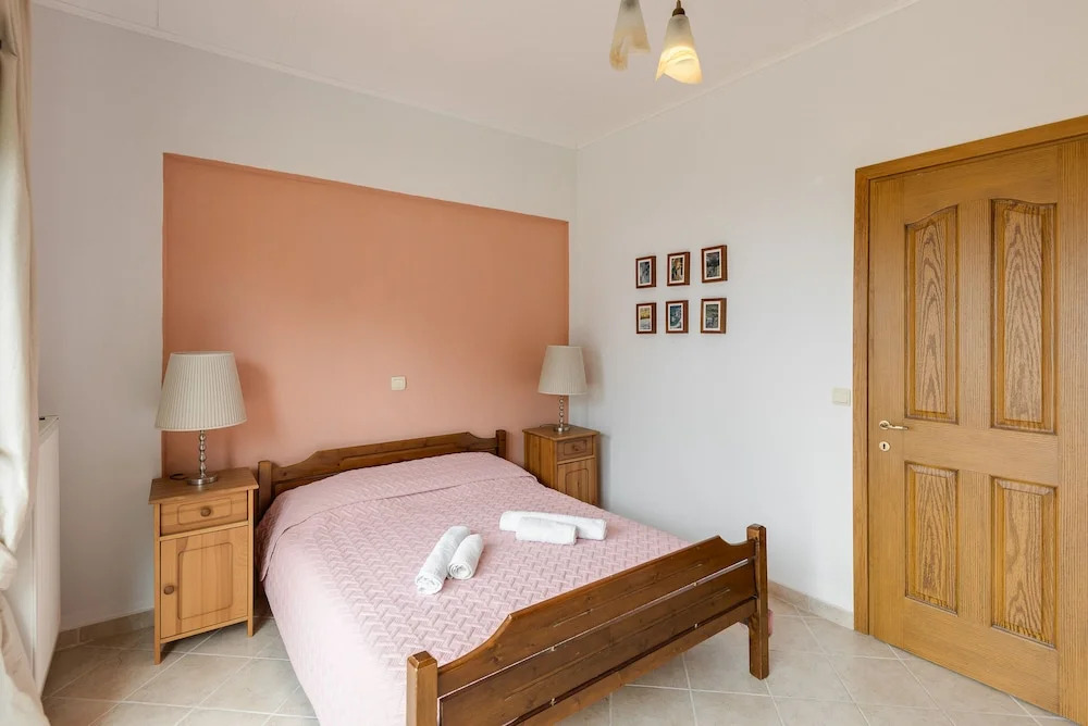 Stylish, big & bright family Villa