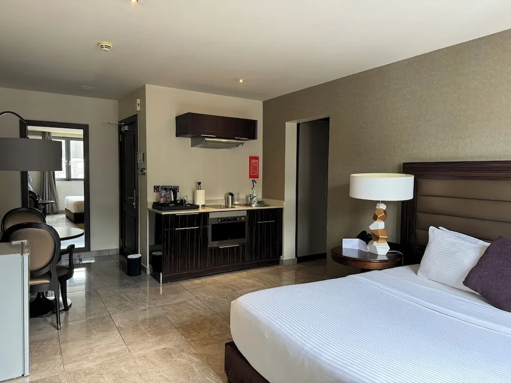 The Palms by Eagles Airport Residential