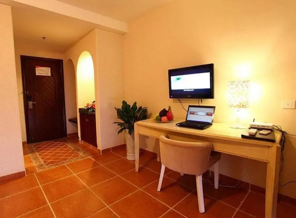 Haikou Yelin Tinghai Hotel (Haikou Bay)
