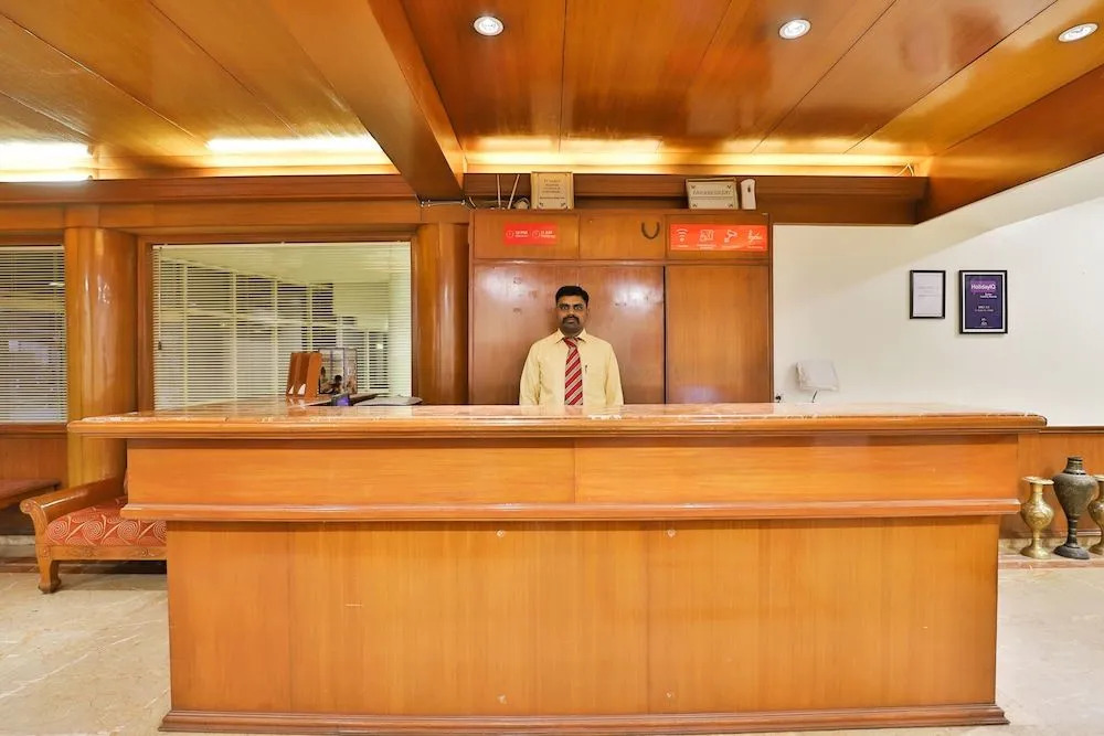 OYO 23337 Flagship Ashram Road
