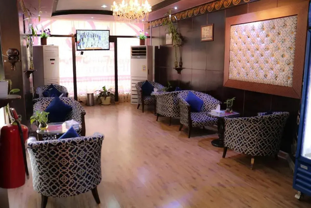 Al Farhan Hotel Suites (Exit 15)