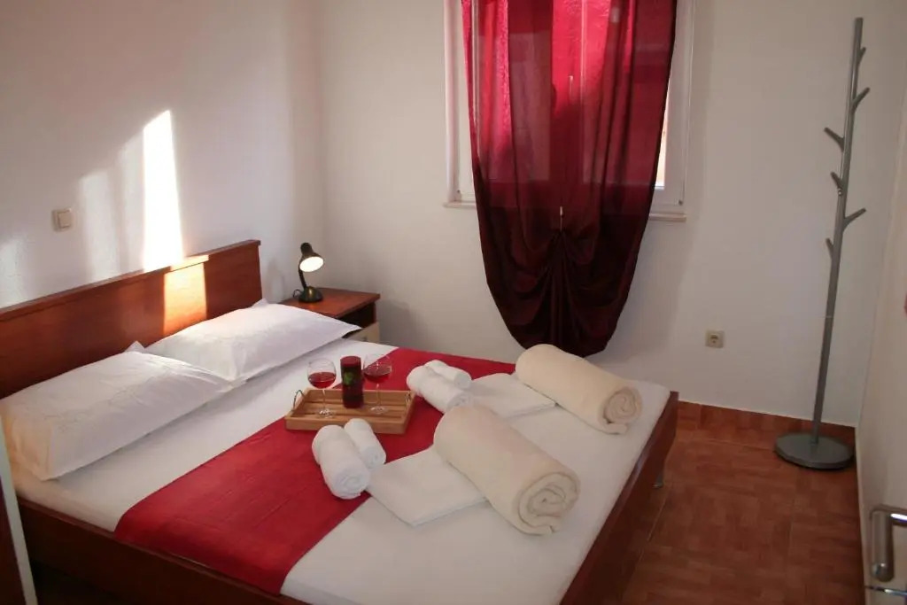 Apt Central - 40m from the beach