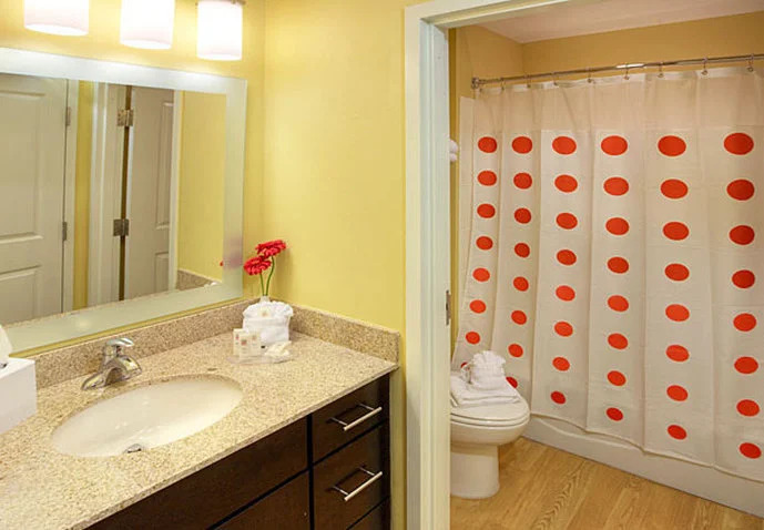 Birch Hills Suites - Blue Ash