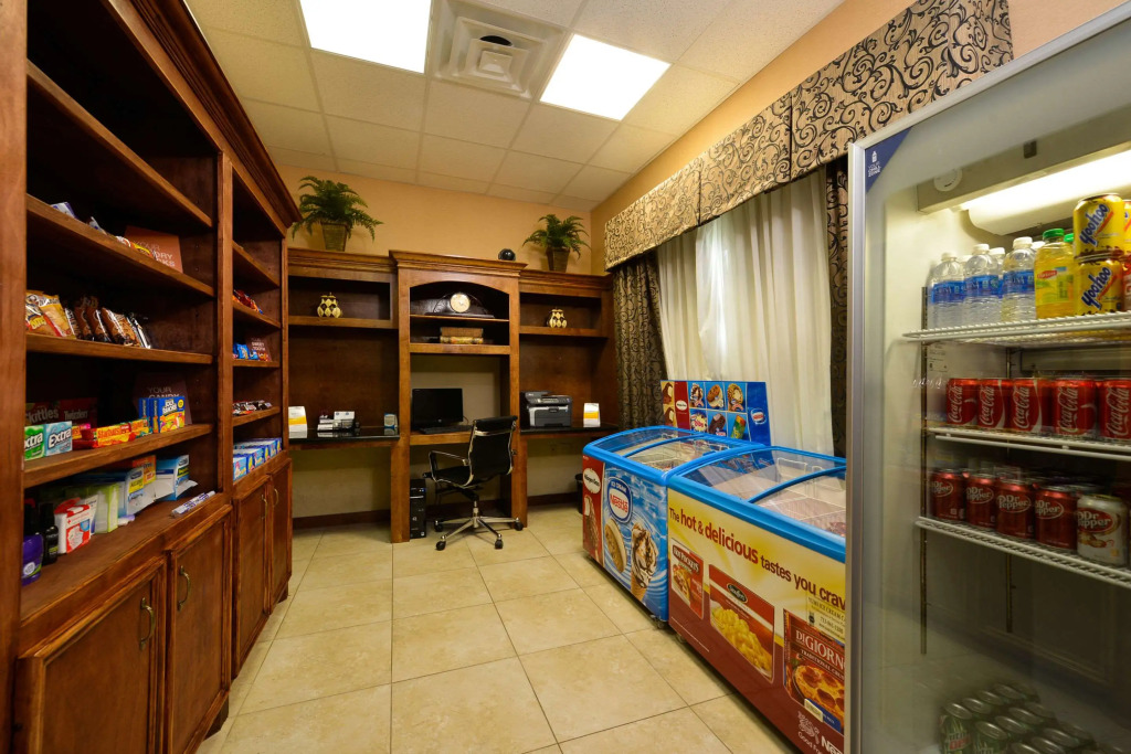 Comfort Suites Bay City East