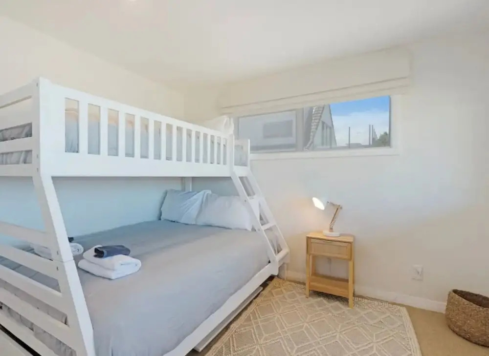 Lyall Bay Parade Apartment