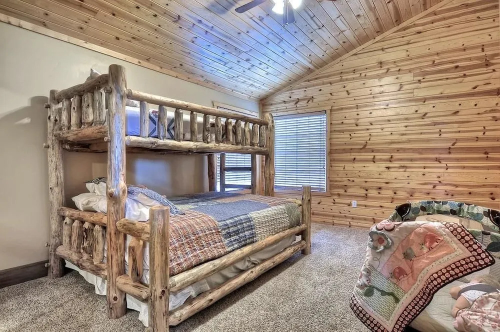 No 19 Luxury Village Retreat