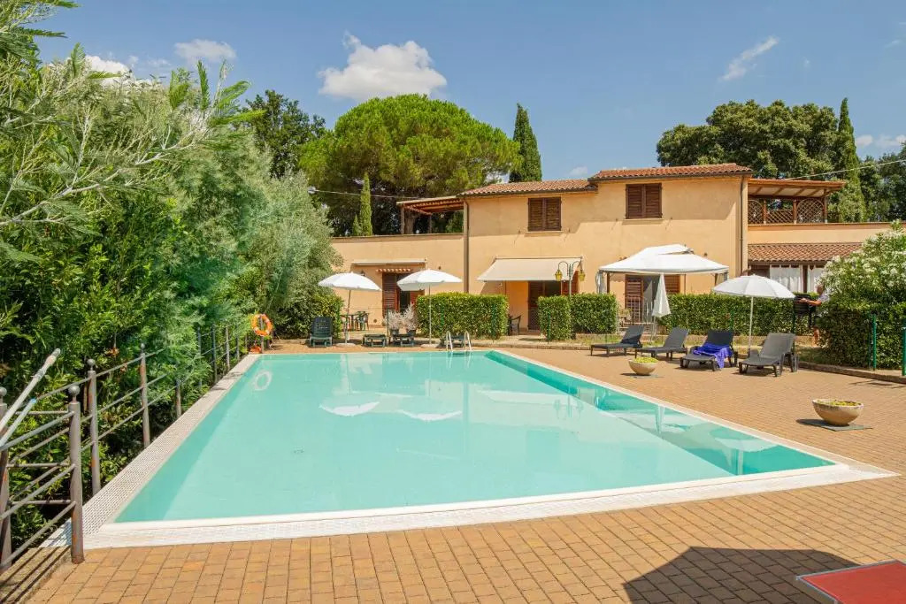 Matteos Apartments