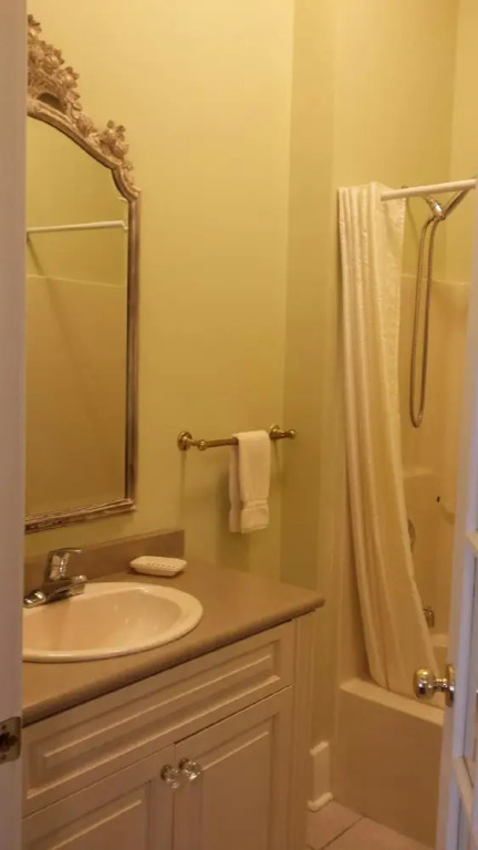 St. Vincent Row Suites