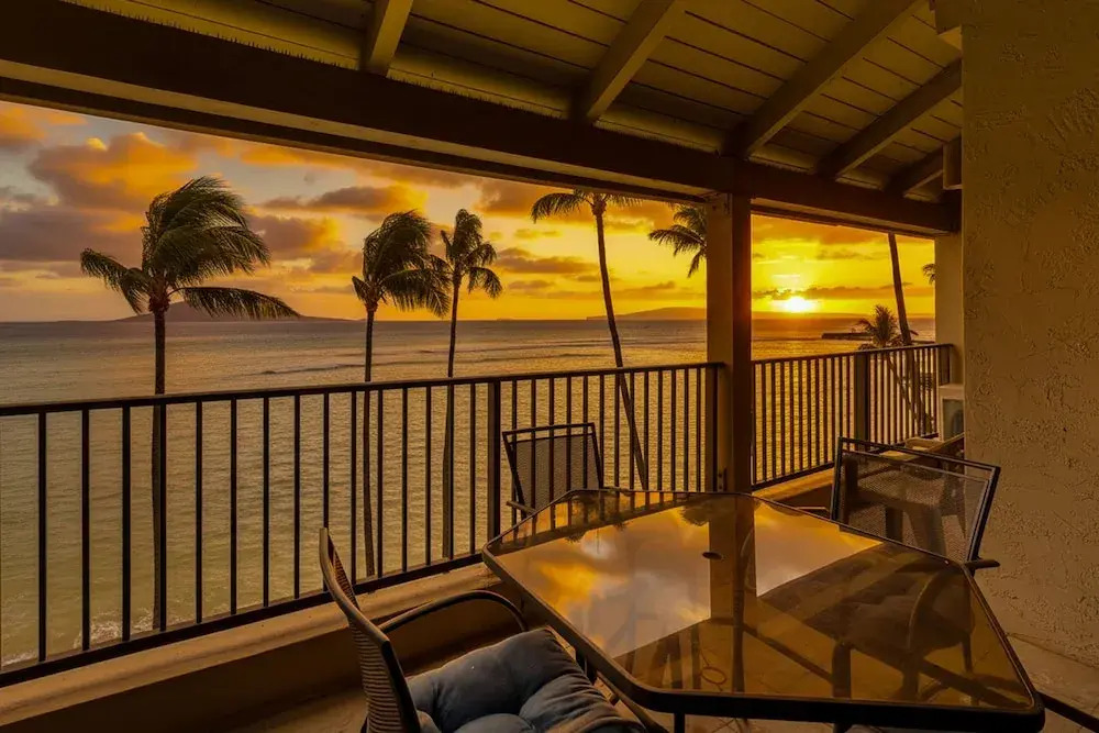 Lauloa 410 - Top Floor, Oceanfront Lanai, Molokini & Halaeakala Views, Split A/C