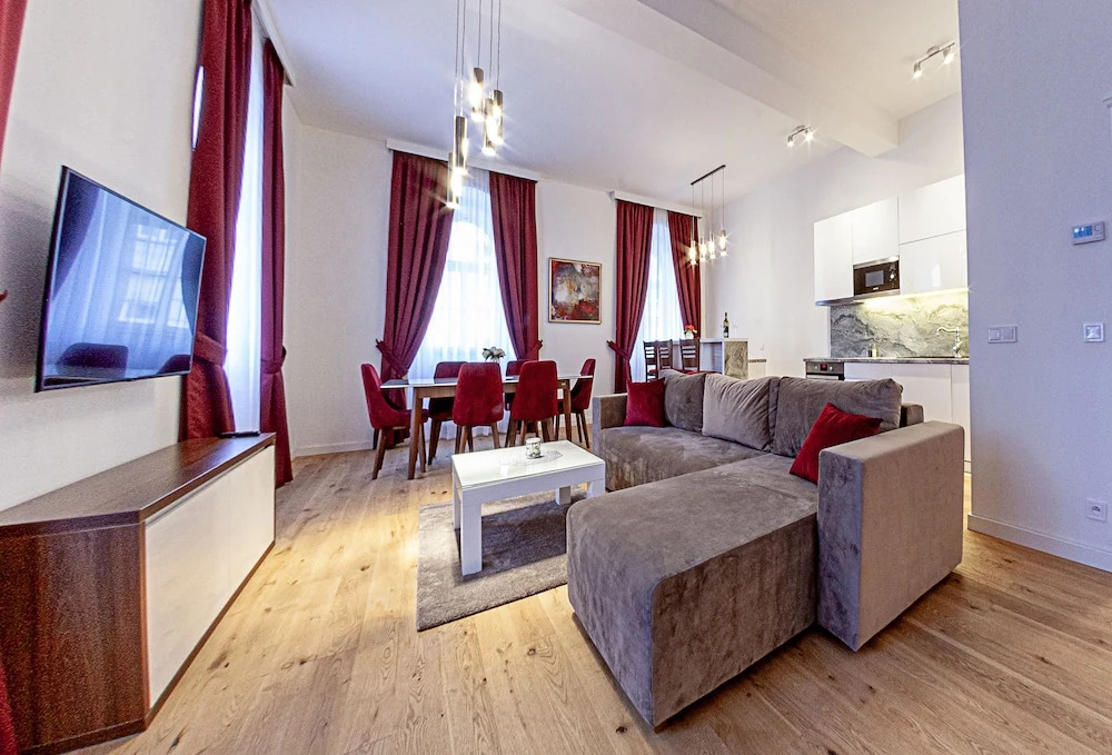 Gold Residence
