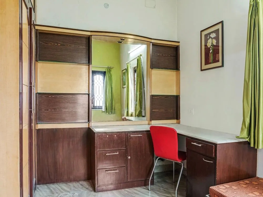 OYO 3073 Indrakshi Apartment