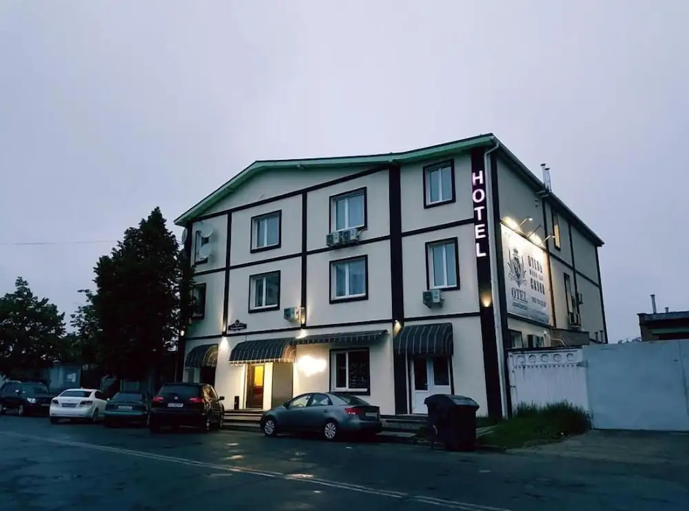 Отель «Готель Apartments»