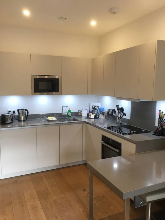 Spacious 1 Bed Serviced Apartment In Kensington