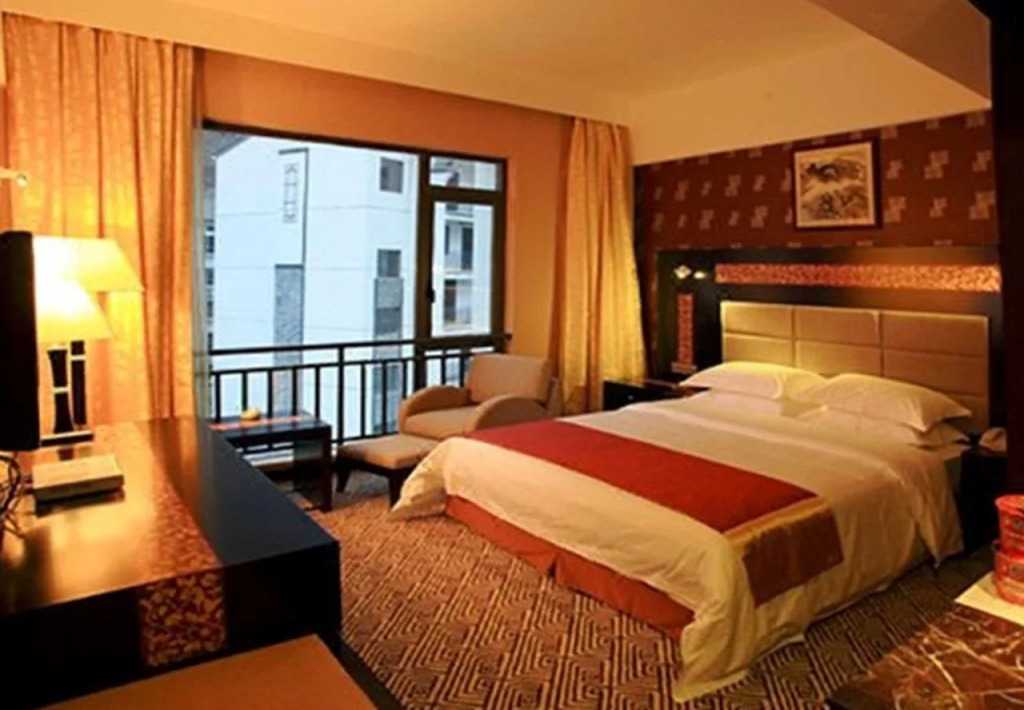 Jasper International Hotel