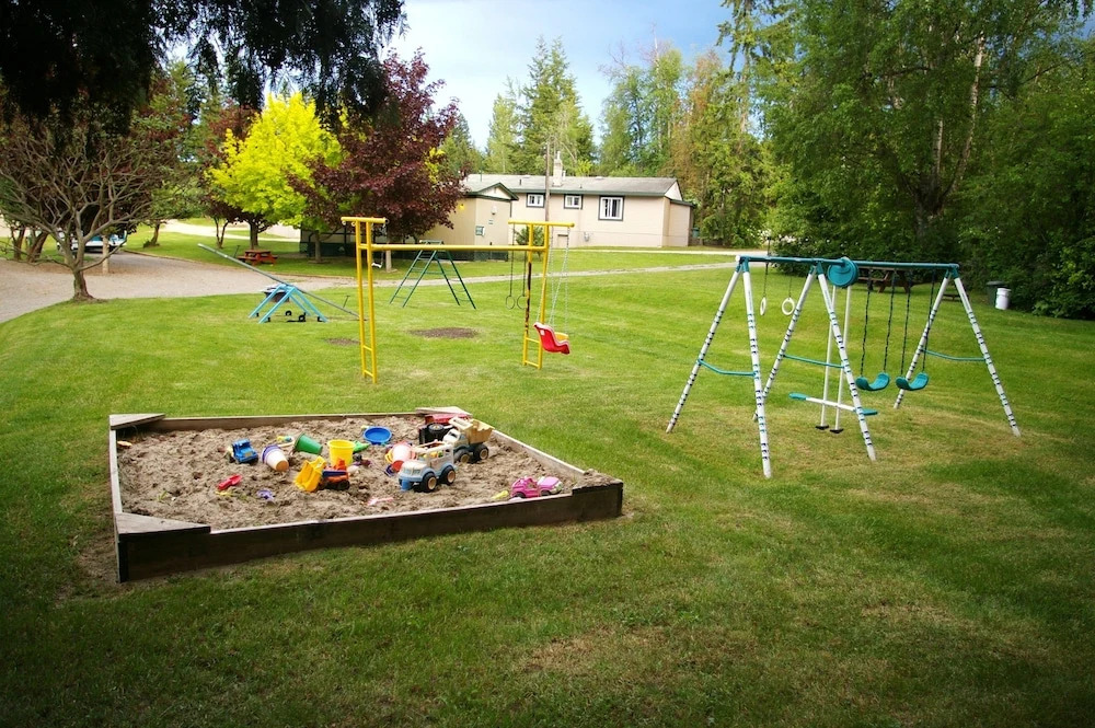 Shuswap Lake Motel & Resort