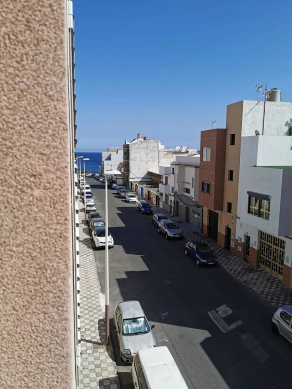Apartment with 2 Bedrooms in Arinaga, with Wonderful Sea View And Wifi - 100 M From the Beach