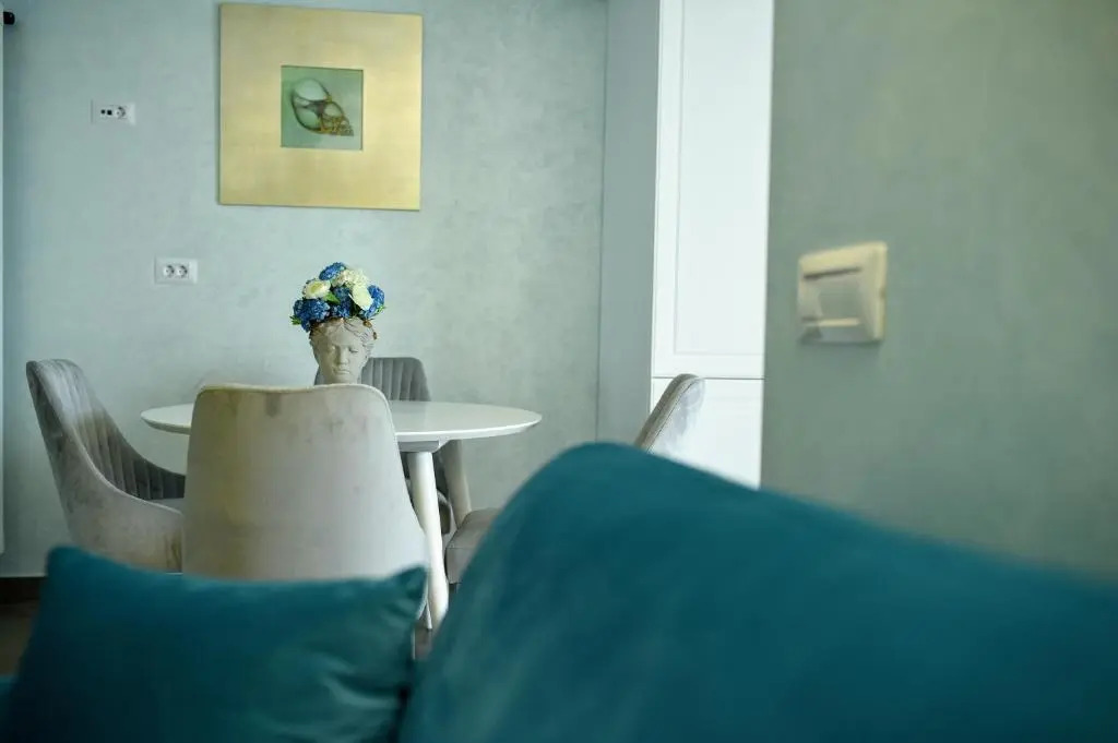 Myosotis Mamaia Studio by the Lake
