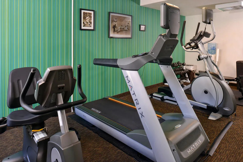 Holiday Inn Express & Suites Central Omaha by IHG
