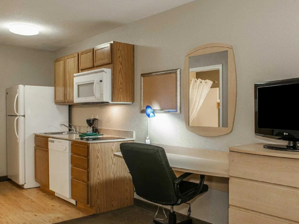Birch Hill Suites - South Bend
