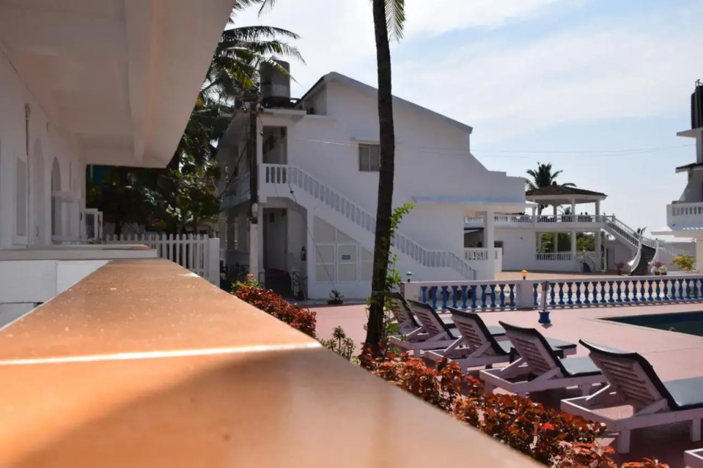 Qees Empire Beachfront Resort
