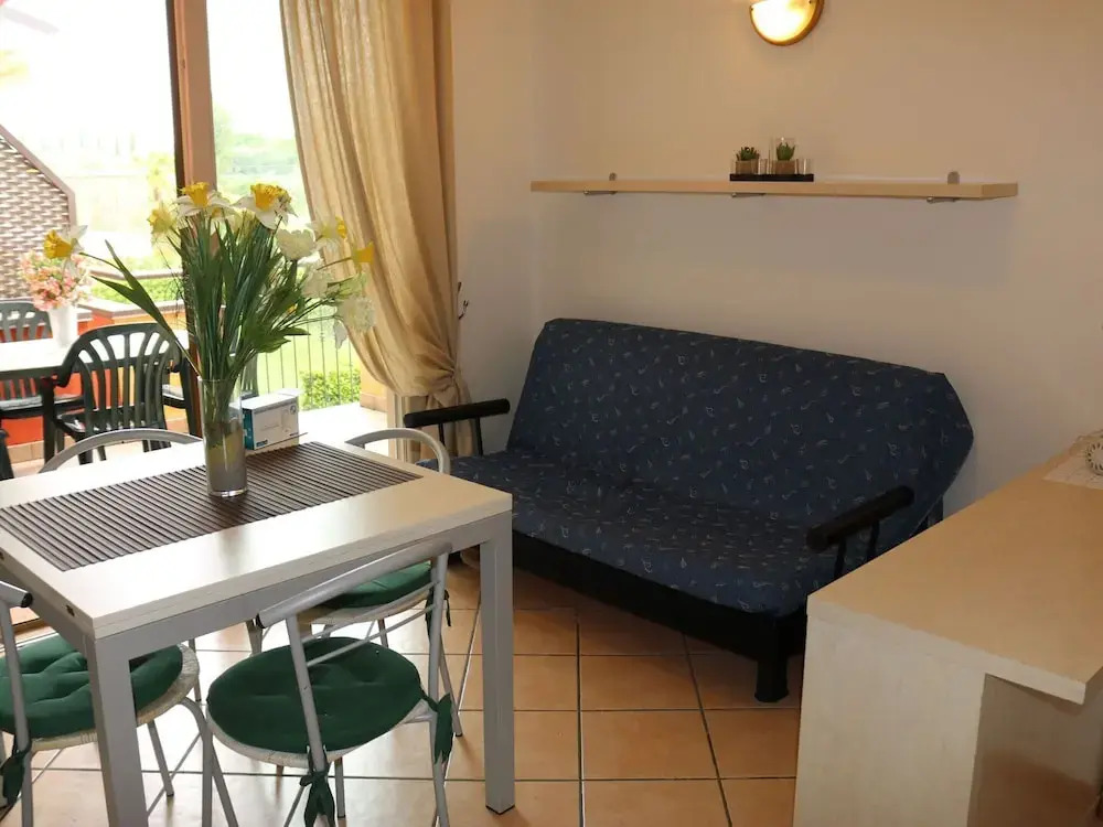Holiday Home with Nicely Decorated Interior near Lake Garda