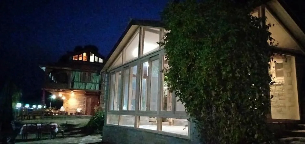 Himalayan Kothi ,Kais, Kullu Manali