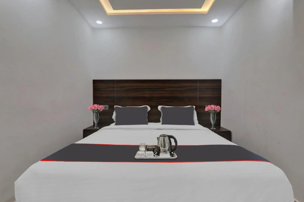 Flagship 92648 Hotel Jwala