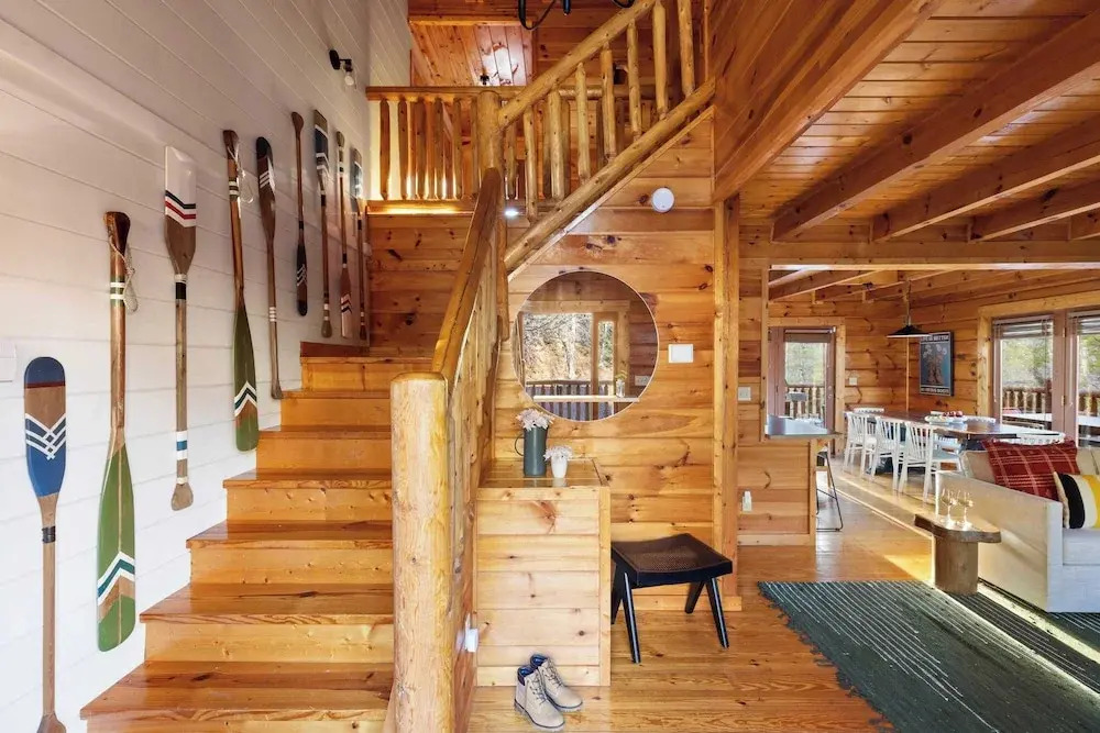 Riverbend by Avantstay Redesigned, Hot Tub, Firepit, Billiards Pigeon Forge