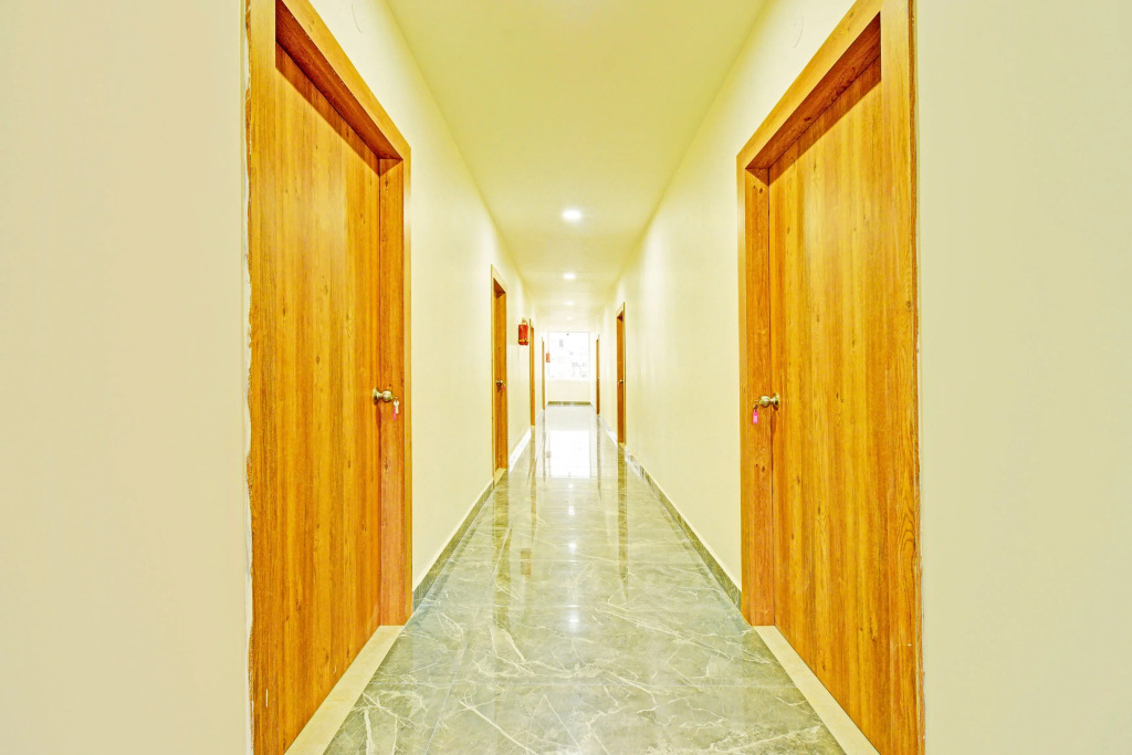Super Townhouse Oak Kompally