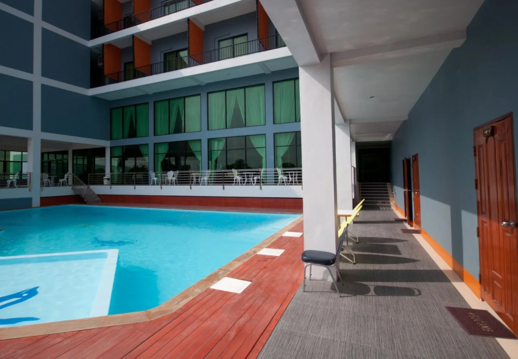 Aromdee Resort