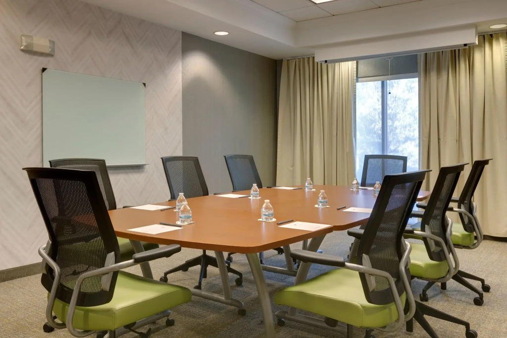 Fairfield Inn & Suites by Marriott Newark Liberty International Airport