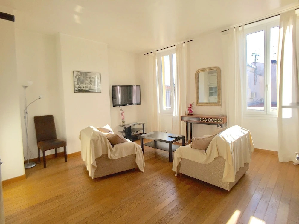 Edgar Suites Cannes - Rue dAntibes