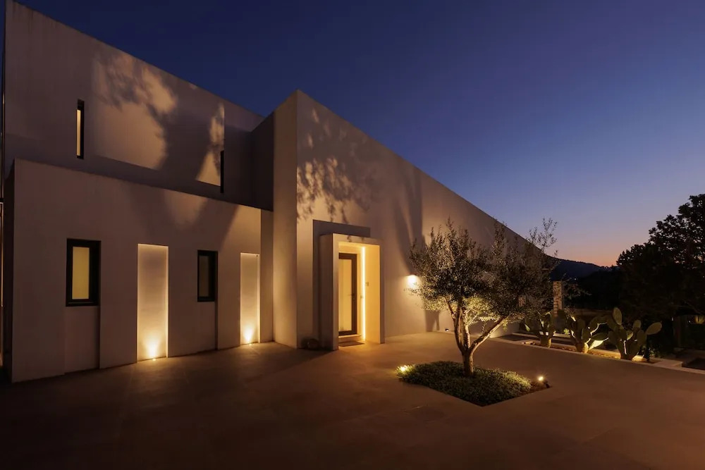 Myrtia - Luxury Hidden Gem