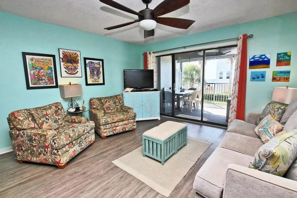 Seascape 102 - 2 Br condo