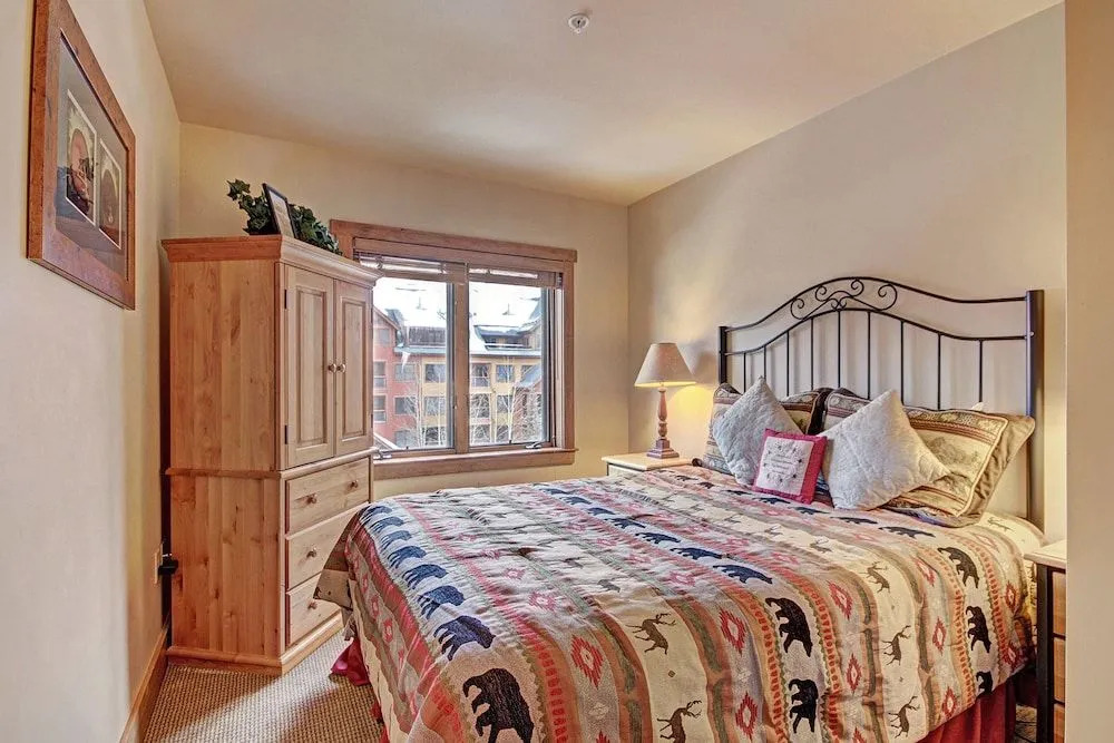 2296 Red Hawk Lodge 2 Bedroom Condo by RedAwning