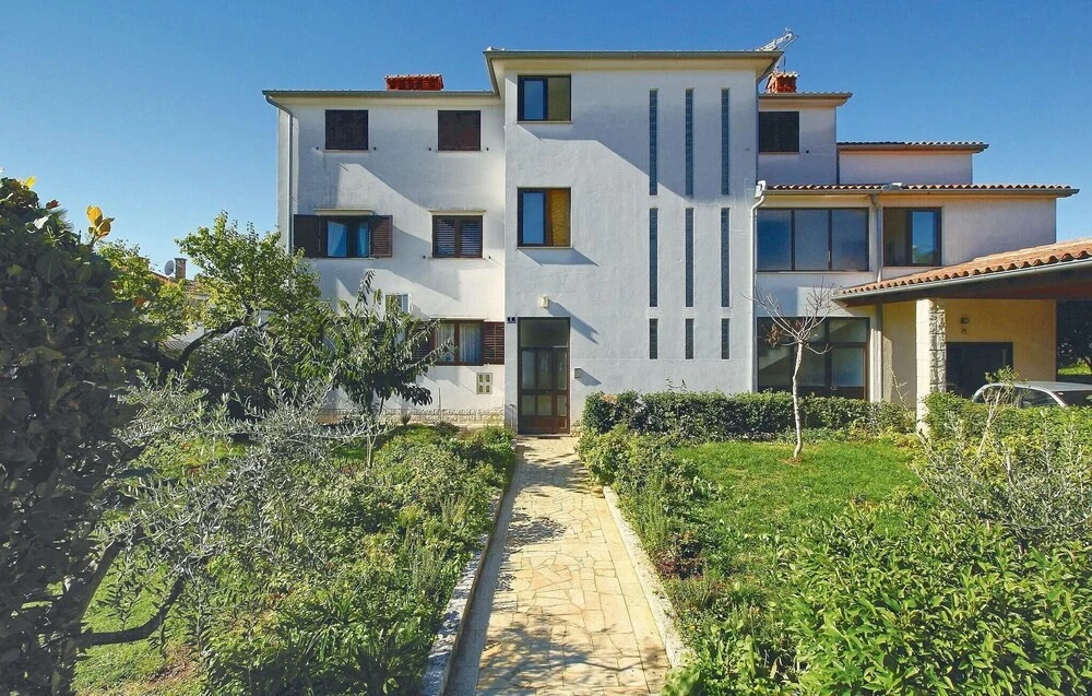 Awesome Apartment in Porec With 2 Bedrooms