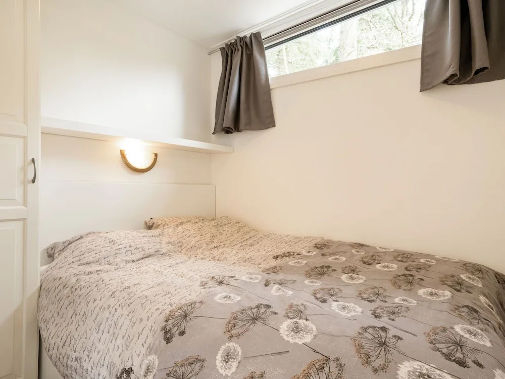 Secluded Bungalow in Laag-soeren With Garden