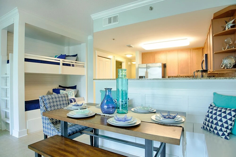 Waterscape B228 - 1 Br condo by RedAwning