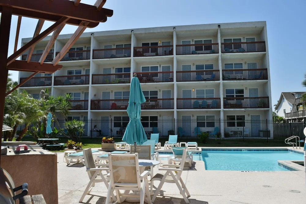 111 Sea Breeze - 1 Br Condo