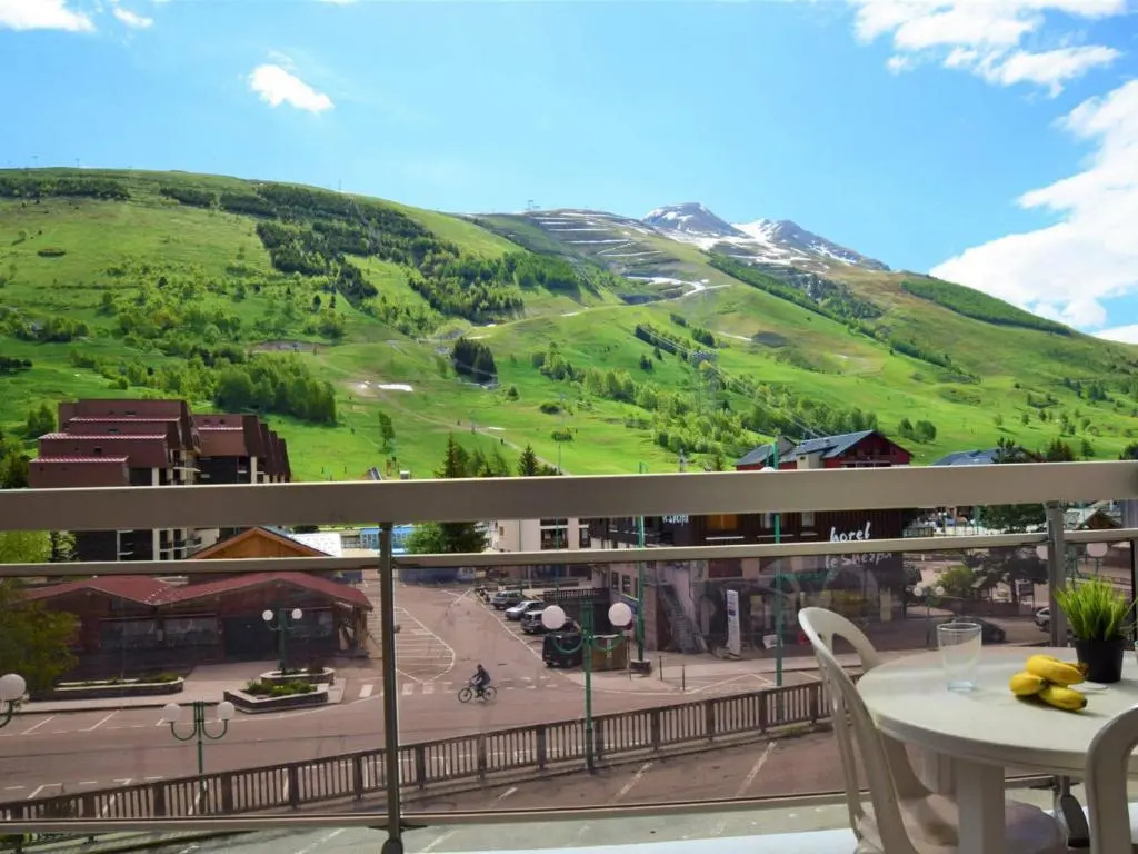 Appartement Les Deux Alpes, 1 pièce, 6 personnes - FR-1-516-19