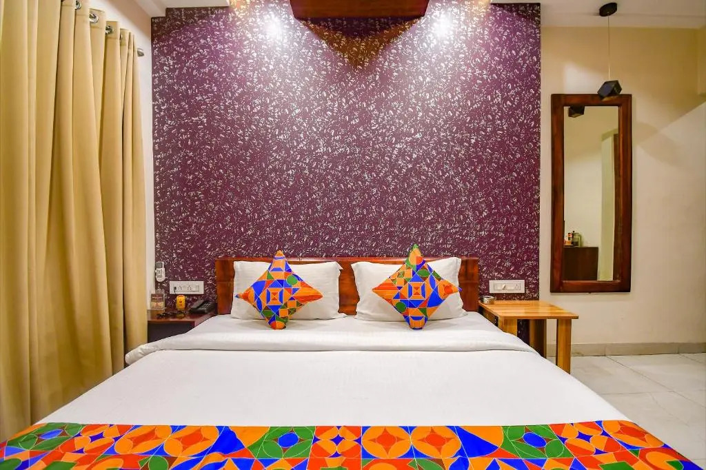 FabHotel Prime Grand Palace