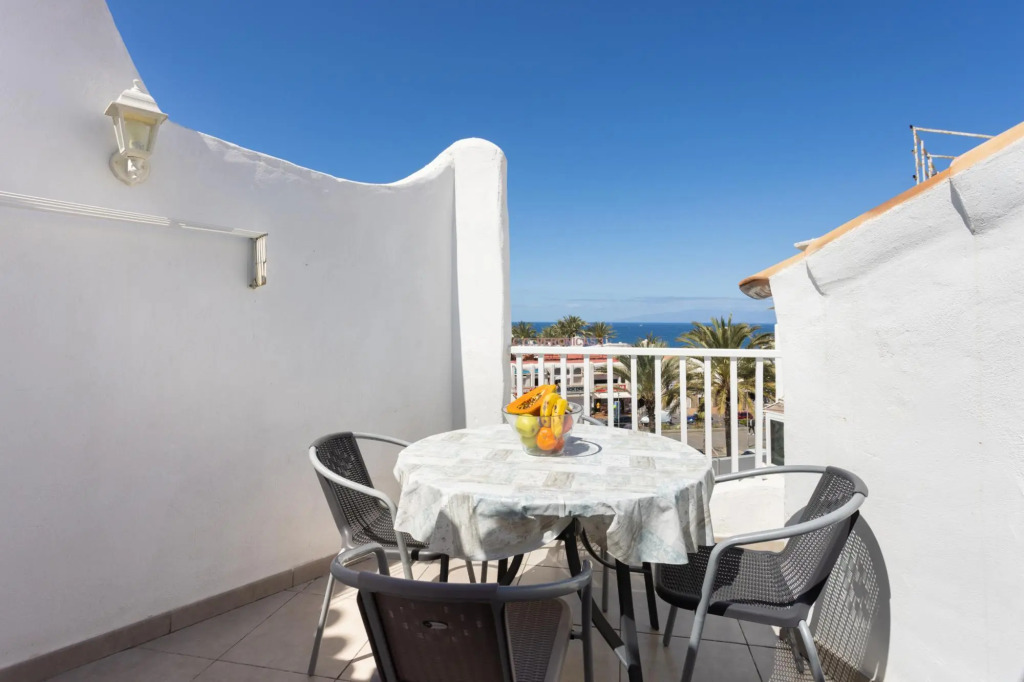 Home2Book Triplex Disco Beach Las Américas, Terrace
