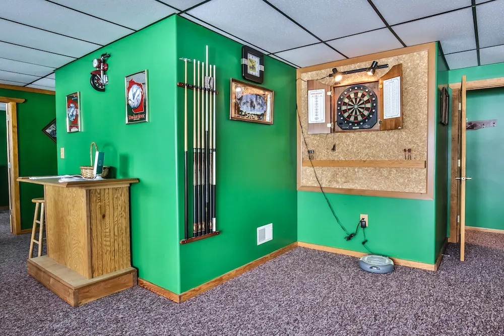 Pickerel Point Executive - 5 Br Home