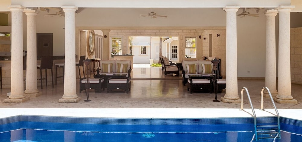Battaleys Mews - Townhouse 18