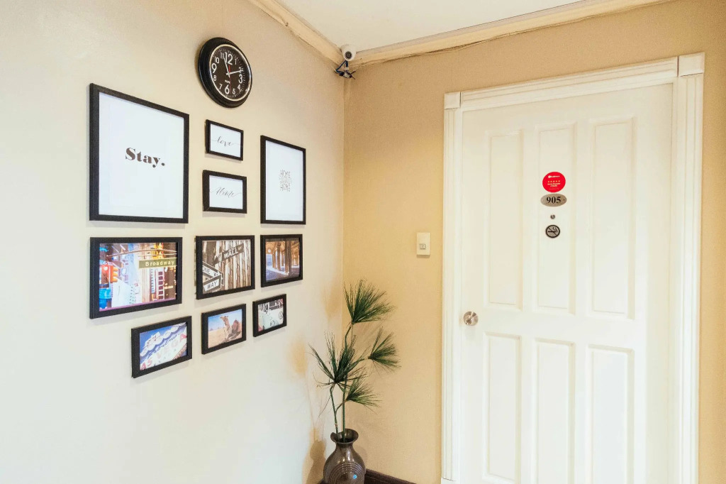 RedDoorz Premium near Greenbelt Makati