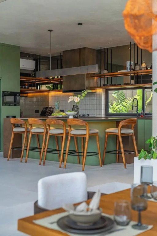 The Line - 5BR Luxury Villa with Cinema & Hot Tub in Umalas