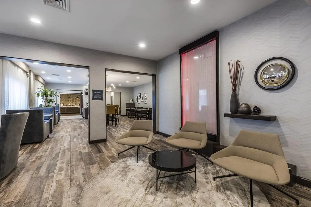 Best Western Plus Nashville Airport Hotel - BNA