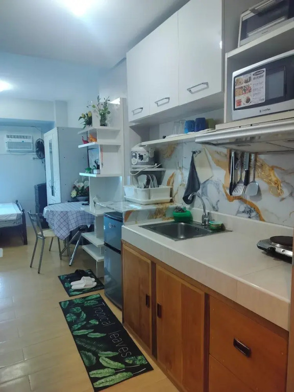 Cozy City Getaway in Quezon City - Entire Condo for Rent