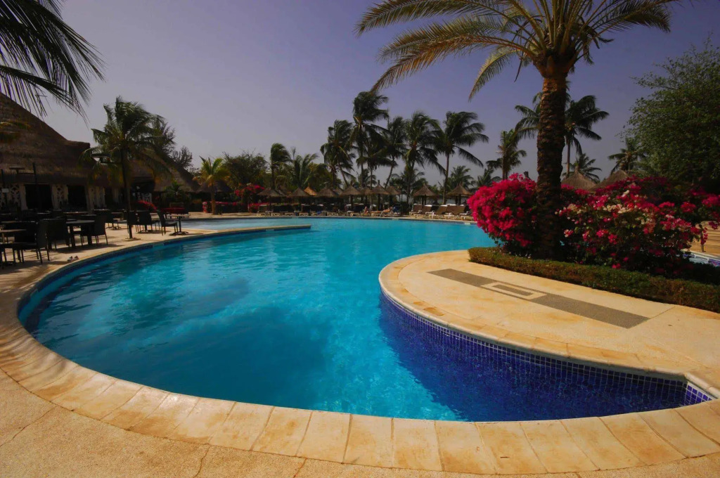 Royam Hotel