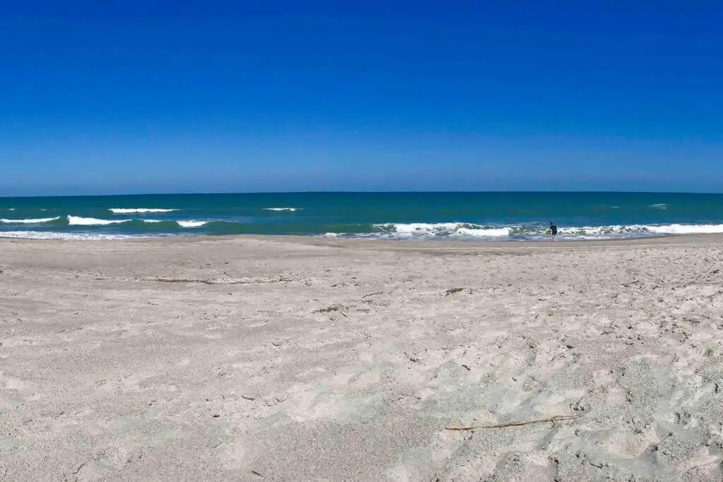 Bright and Beachy 2Bed 1Bath Home - Unit 210